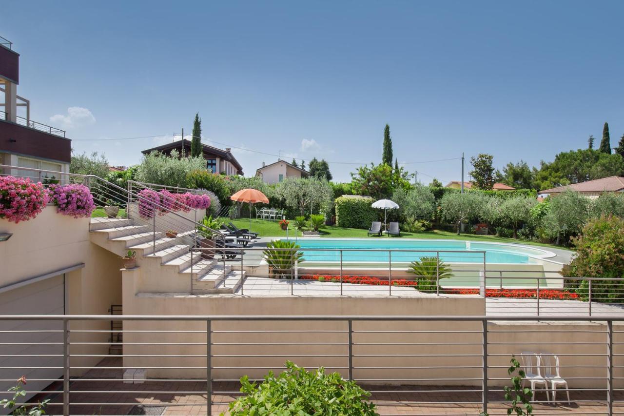 Villa Aurora-Holiday Home Apt 2 Bardolino Buitenkant foto