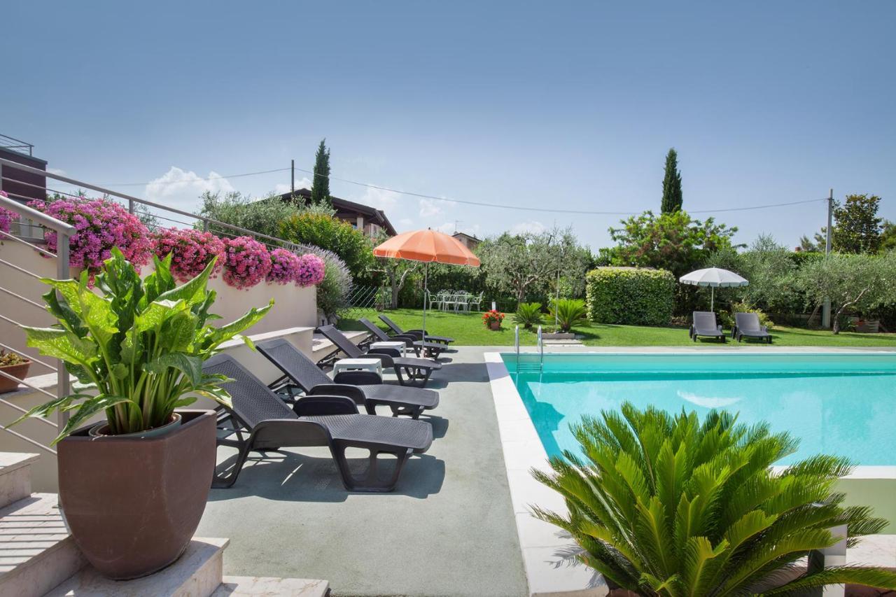 Villa Aurora-Holiday Home Apt 2 Bardolino Buitenkant foto
