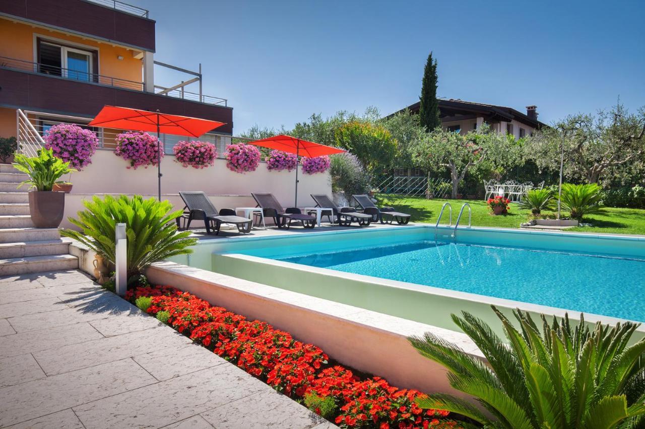 Villa Aurora-Holiday Home Apt 2 Bardolino Buitenkant foto