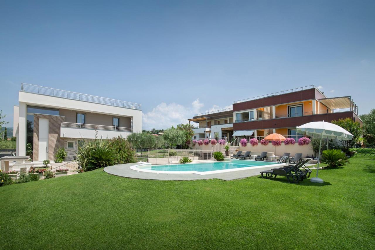Villa Aurora-Holiday Home Apt 2 Bardolino Buitenkant foto